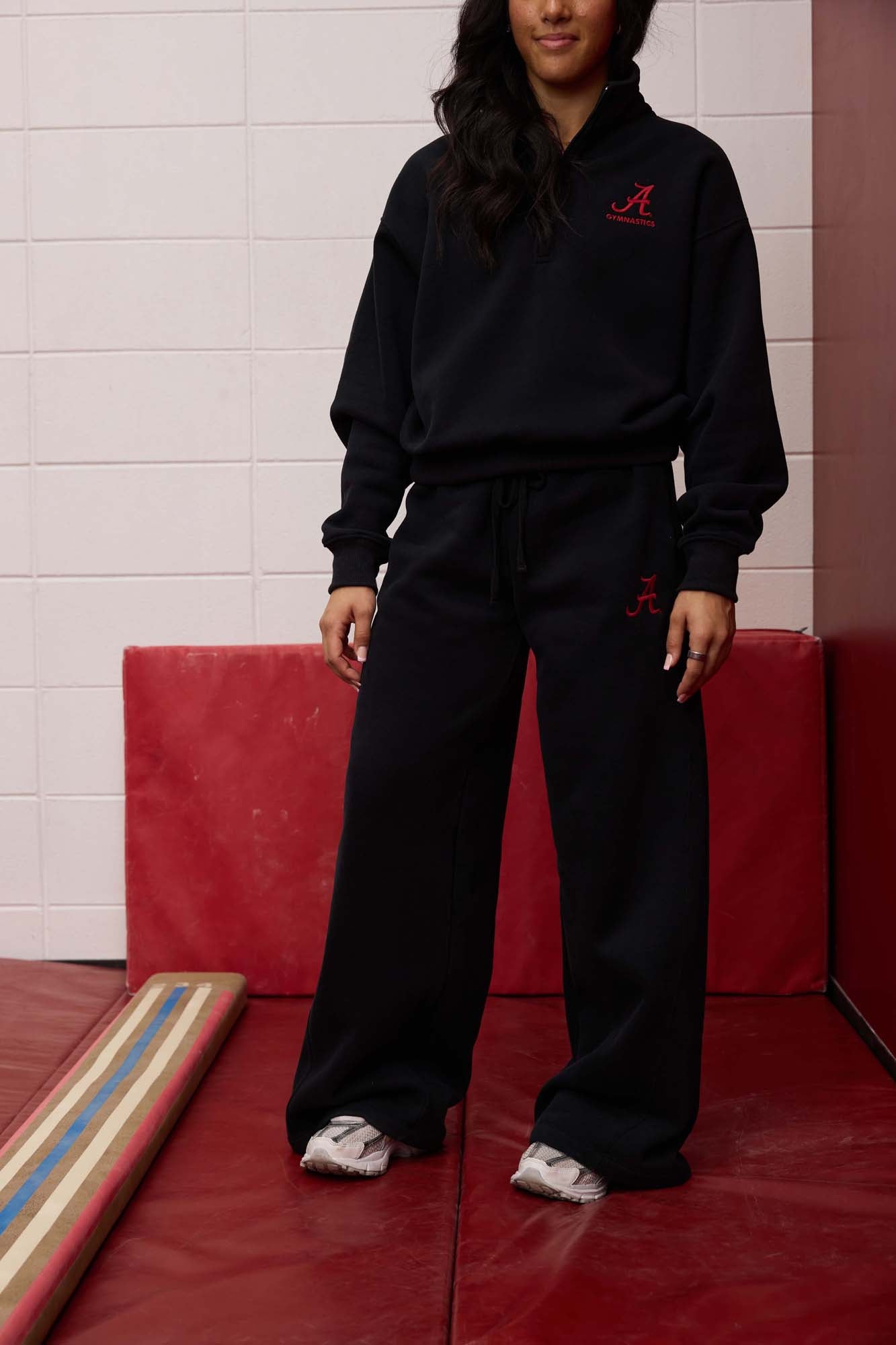 Logo Sueded Fleece Wide Leg in Black