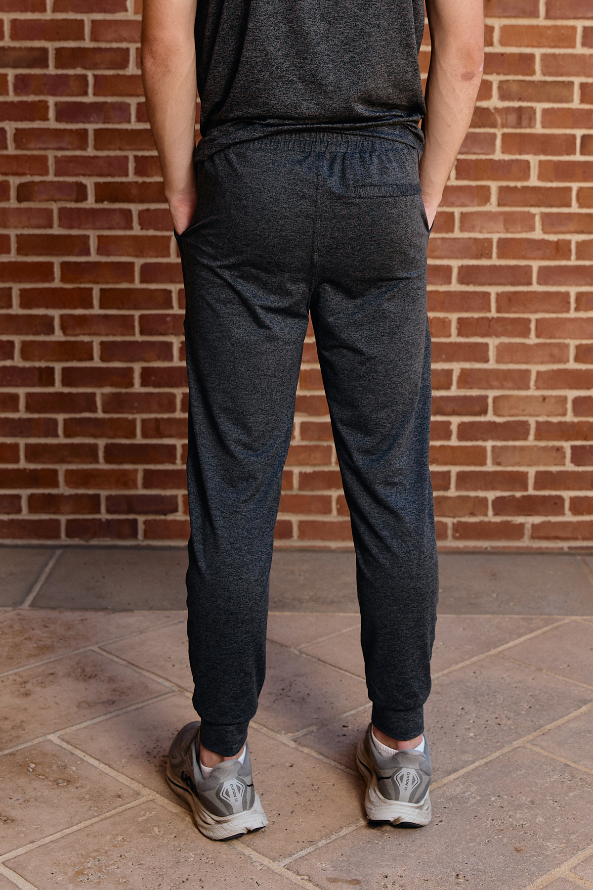 Logo ReLux Jogger Mens in Charcoal