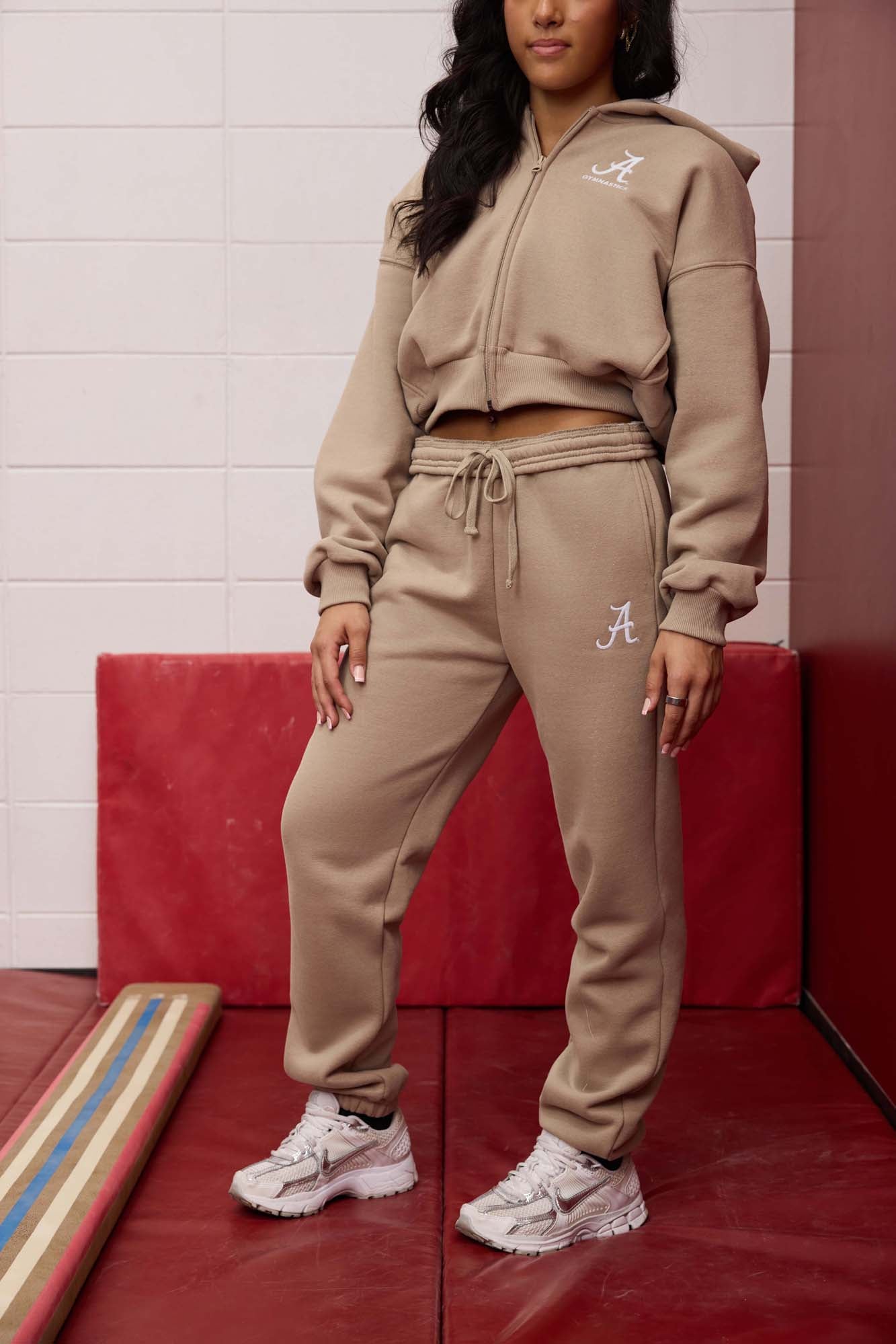Logo Sueded Fleece Jogger in Desert Khaki